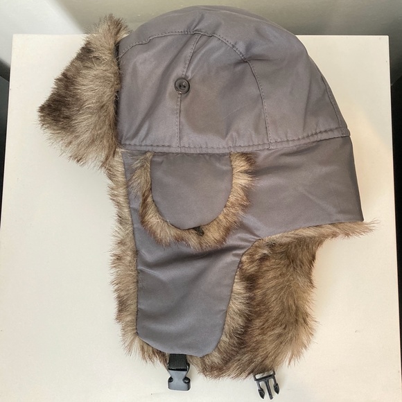 2 Gray Winter Trapper Hats With Brown Faux Fur - Picture 5 of 8
